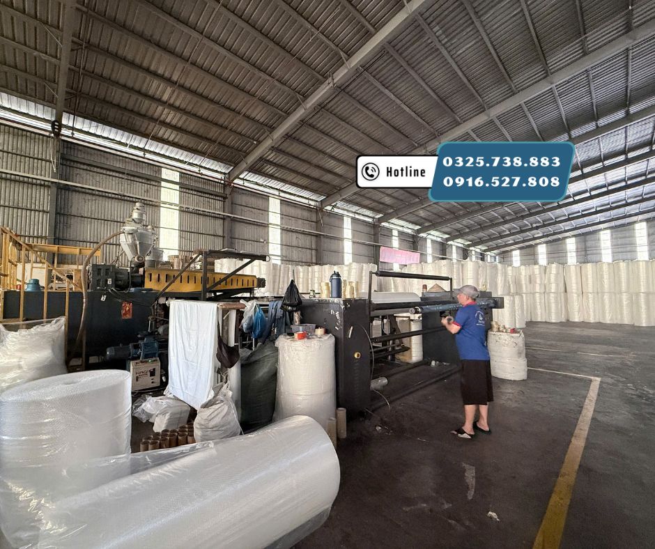 Sản Xuất Cuộn Xốp Nổ Chống Sốc Diễn Ra Như Thế Nào?